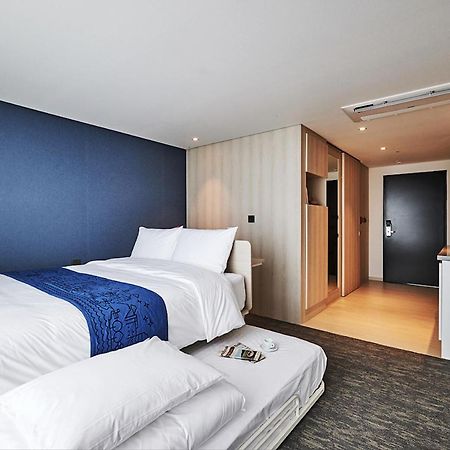 Jeju Pureun Hotel ซอกวีโพ ภายนอก รูปภาพ