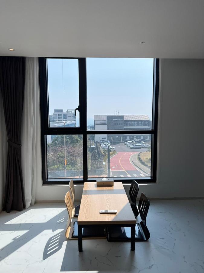 Jeju Pureun Hotel ซอกวีโพ ภายนอก รูปภาพ