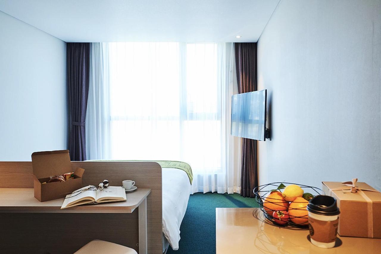 Jeju Pureun Hotel ซอกวีโพ ภายนอก รูปภาพ